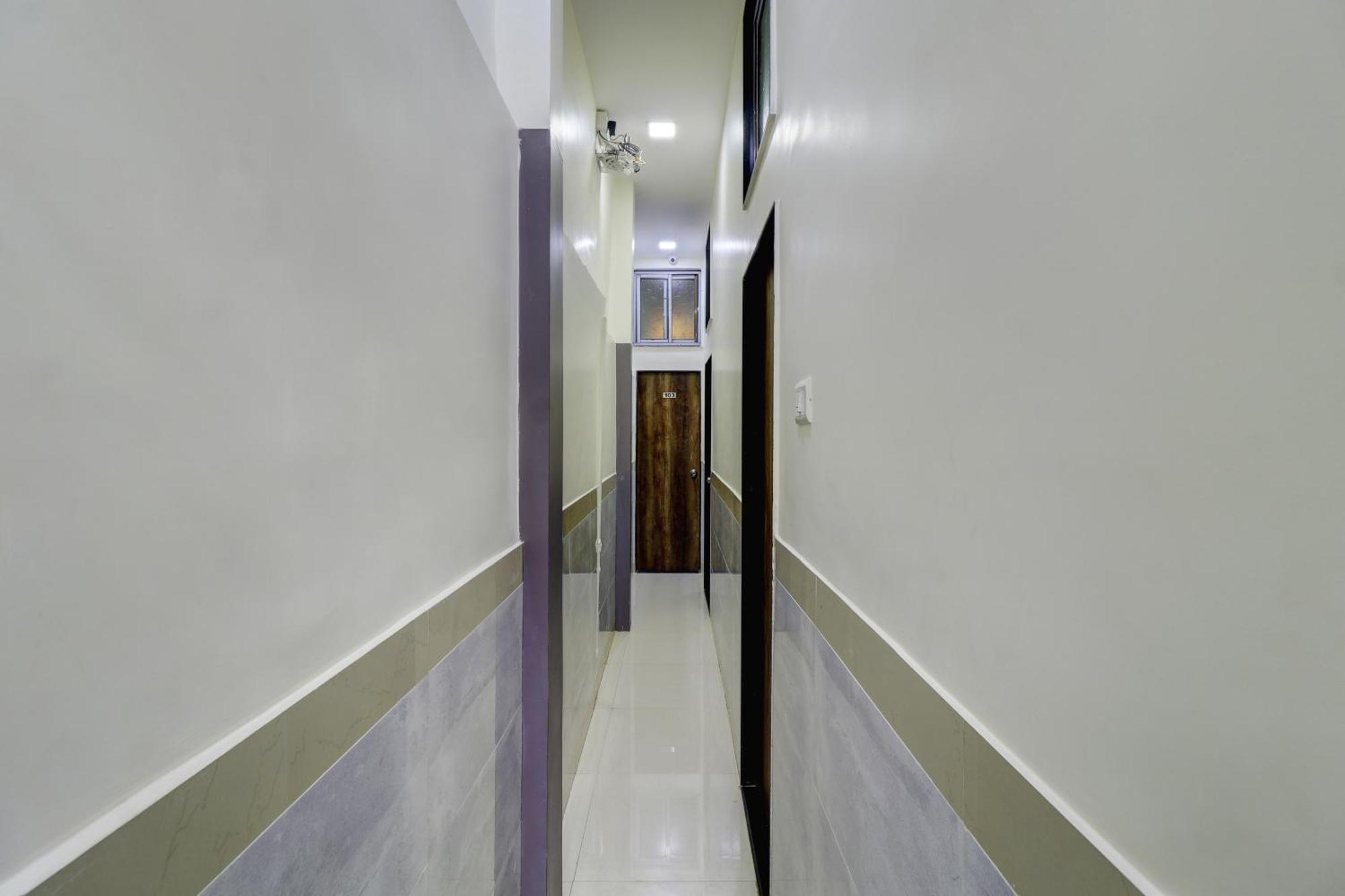 Hotel New Balaji Residency Мумбаи Экстерьер фото