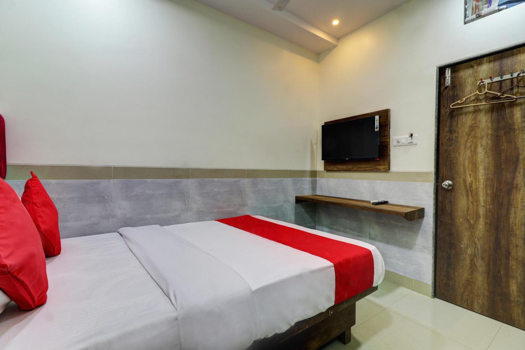 Hotel New Balaji Residency Мумбаи Экстерьер фото