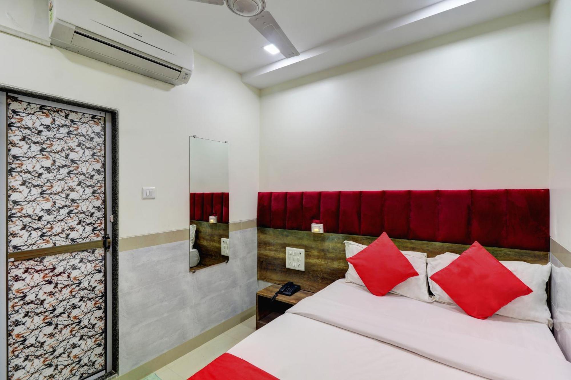 Hotel New Balaji Residency Мумбаи Экстерьер фото